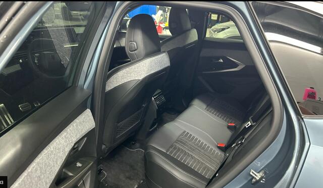 Peugeot 3008 1.2 Hybrid 145 GT Exclusive Trekhaak/Electr vestelbare stoel met massage