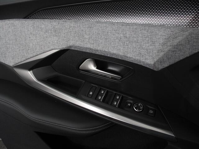 Peugeot 3008 e-3008 210 GT-Line Automaat Climate control Adaptieve cruise control 360 camera Keyless Apple Carplay/ Android auto Led Verwarmde voorstoelen Stuurverwarming Parkeersensoren Navigatie Afneembare Trekhaak