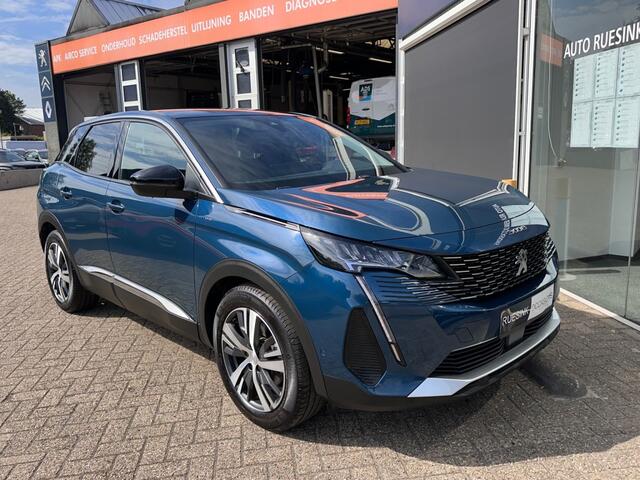 Peugeot 3008 1.6 HYBRID ALLURE