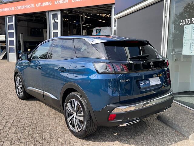 Peugeot 3008 1.6 HYBRID ALLURE
