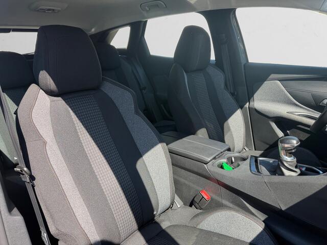 Peugeot 3008 1.2 PureTech Active Pack Business- Nap 69dkm, Carplay, Android Auto, Camera, Keyless