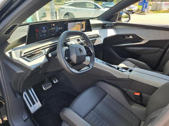 Peugeot 3008 e-3008 GT Long Range 230 97 kWh | 360 Camera | Elektrische stoelen | Stoelverwarming | Draadloze Apple Carplay/Android Auto