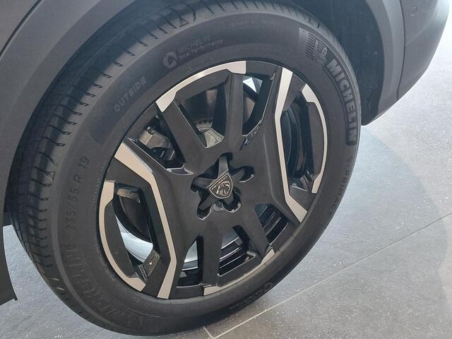 Peugeot 3008 1.6 plug-in Hybrid 195 Allure
