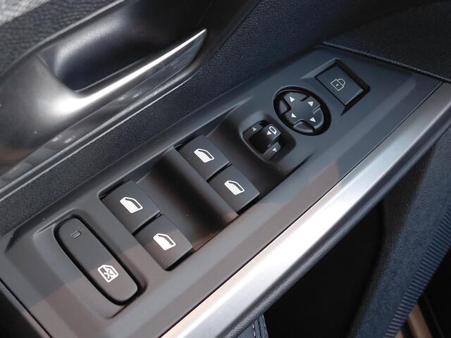 Peugeot 3008 1.6 plug-in Hybrid 195 Allure