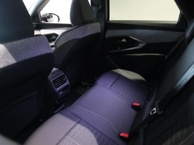 Peugeot 3008 e-3008 Allure 73 kWh | 360 Camera | Warmtepomp | Carplay
