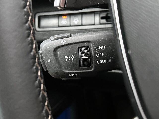 Peugeot 3008 1.2 PureTech GT | Automaat | Trekhaak | Apple Carplay & Android Auto | Achteruitrijcamera | Climate Control | Cruise Control |