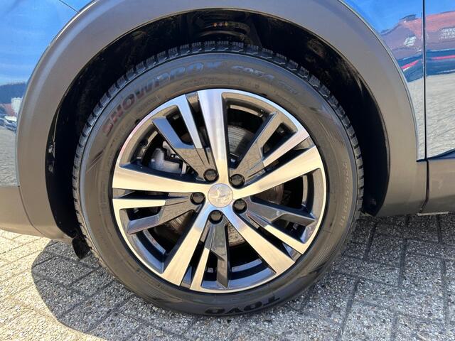 Peugeot 3008 1.6 HYBRID ALLURE