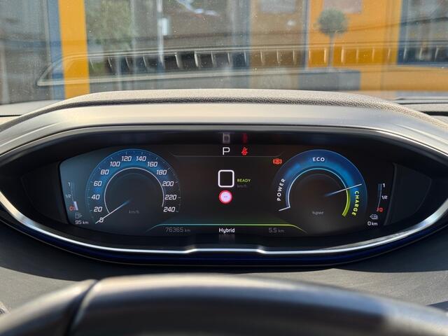 Peugeot 3008 1.6 PHEV 225 Allure Pack - Dodehoek - camera