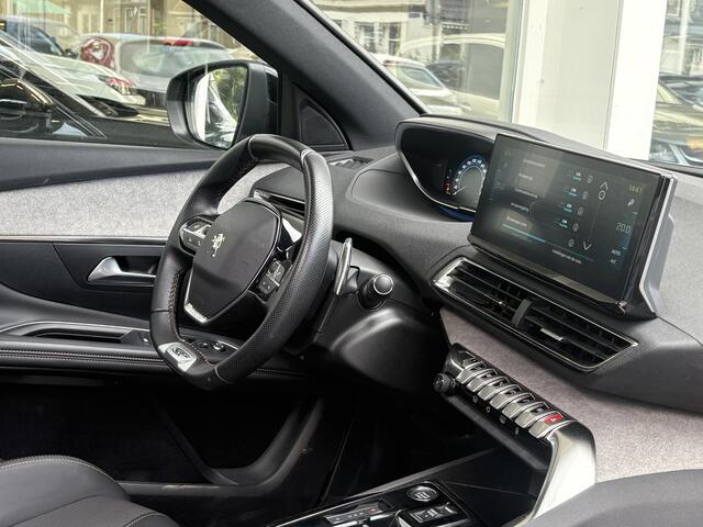 Peugeot 3008 1.6 HYbrid4 300 GT | Weinig kilometers | Schuif-/kanteldak | Adaptieve Cruise Control | Achteruitrijcamera | Dodehoek detectie