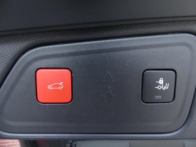 Peugeot 3008 1.2 PureTech GT-Line / Panoramadak / Trekhaak