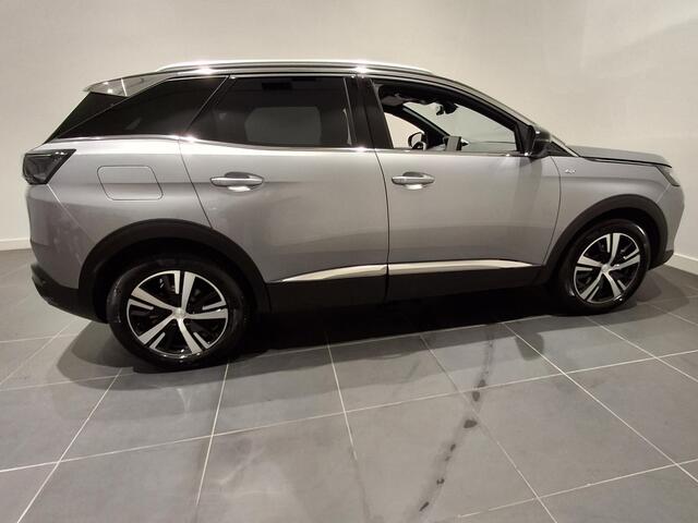 Peugeot 3008 1.2 Hybrid 136 GT l CAMERA l APPLE CARPLAY & ANDROID AUTO l PARKEERSENSOREN
