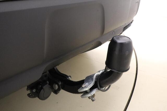 Peugeot 3008 1.2 PureTech GT Trekhaak | Stoelverwarming Voor | Adaptief Cruise Control | Dodehoek Detectie | Lendensteun | Parkeer Sensoren rondom |
