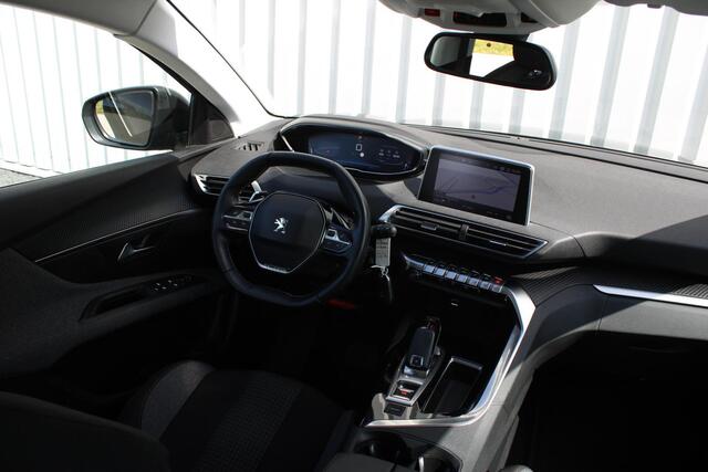 Peugeot 3008 1.2 PureTech Active Avantage | Incl. 12 maanden garantie | Nieuwe distributieriem + beurt | Apple carplay/Android auto | Trekhaak afneembaar | Cruise control | Parkeercamera | Navigatie | Climate control | DAB radio | 100% onderhouden |