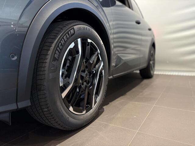 Peugeot 3008 1.6 plug-in Hybrid 195 Allure