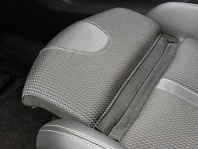 Peugeot 3008 Hybrid 145 pk Automaat GT | Adaptieve Cruise control | Elektrische kofferklep | Stoelverwarming |