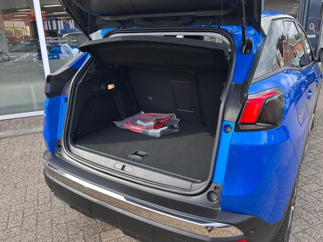 Peugeot 3008 1.6 HYBRID ALLURE