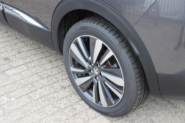 Peugeot 3008 1.2 PureTech GT Line, Schuifdak, Leer!