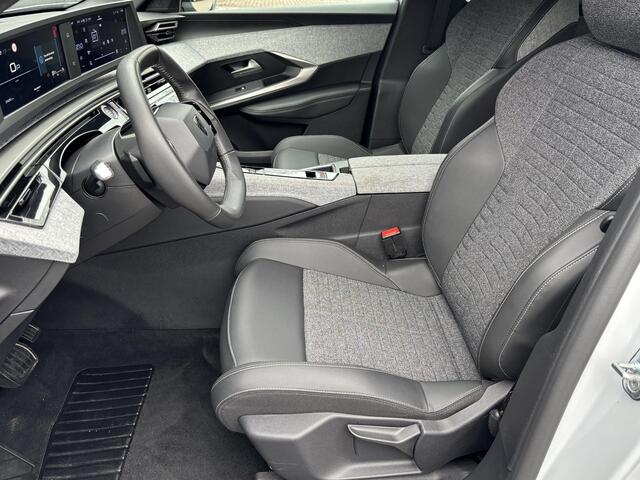 Peugeot 3008 145pk Hybrid Allure | Camera | LED lampen | AppleCarPlay/Android | 19"LMV | Climate | AUTOMAAT