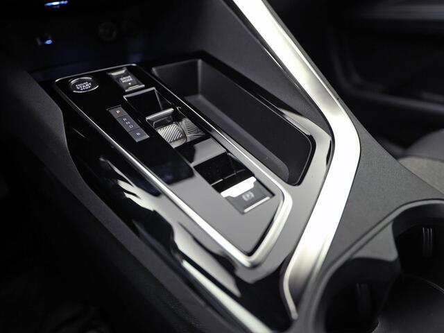 Peugeot 3008 1.6 HYbrid 225 Allure Sport 225Pk Automaat (APPLE CARPLAY, GROOT NAVI, 360 CAMERA, GETINT GLAS, SPORTSTOELEN, LEDER, ZWART HEMEL, LANE ASSIST, NIEUWSTAAT)