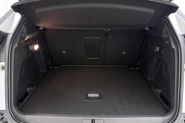 Peugeot 3008 1.2 PureTech Blue Lease Premium 130pk | Automaat | Navigatie | Cruise Control Adaptief | Elektrische Achterklep | Camera | Trekhaak | Voorstoelen verwarmbaar | Dodehoek Detectie