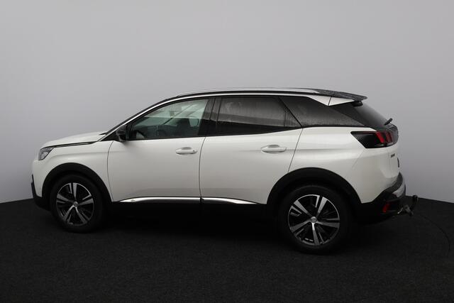 Peugeot 3008 1.2 PureTech Allure/ D-Riem verv: 95.000 Kilometer!/ Automaat/ Trekhaak/ Virtual Dashb./ 18'' LMV/ LED Koplampen/ Half-Leder/ Keyless/ Dode-Hoek DET./ Apple + Android/ Lane-Assist./ Extra getint glas/ Bluetooth/