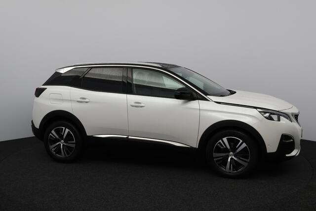 Peugeot 3008 1.2 PureTech Allure/ D-Riem verv: 95.000 Kilometer!/ Automaat/ Trekhaak/ Virtual Dashb./ 18'' LMV/ LED Koplampen/ Half-Leder/ Keyless/ Dode-Hoek DET./ Apple + Android/ Lane-Assist./ Extra getint glas/ Bluetooth/