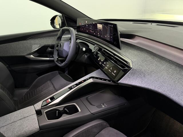 Peugeot 3008 1.2 Hybrid 136 GT 360 Camera, Navi, Half leder/Alcantara, Memory stoelen, Stoelverwarming, Elektrische achterklep, Rijstrook correctie, Keyless start