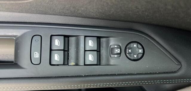 Peugeot 3008 1.2 CRUISE STOELVERW. APPLE P-CAM