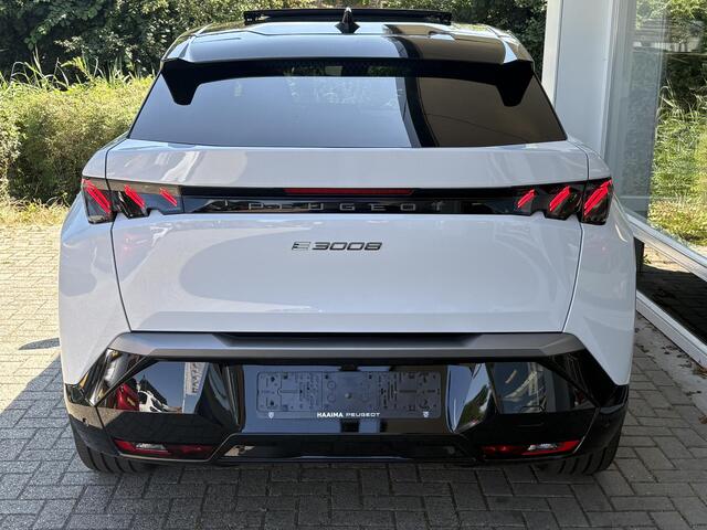 Peugeot 3008 e-3008 GT 73 kWh | NIEUW | 16% bijtelling tot € 30.000 | WLTP tot 526km | 160kW snelladen | Schuif-/kanteldak | Stoel- & stuurverwarming | Elektr. achterklep | Adaptieve Cruise Control | Navi