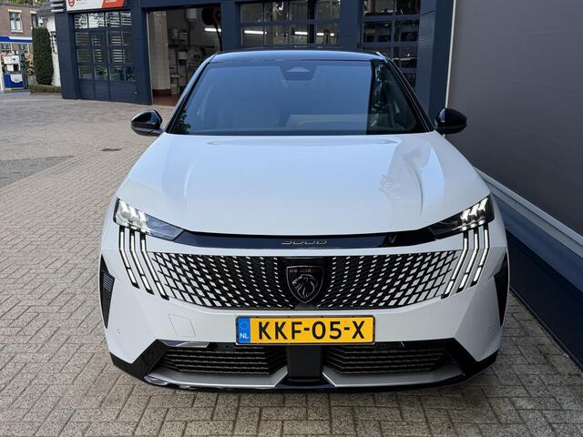 Peugeot 3008 e-3008 GT Long Range 230 97 kWh | Nieuwe Auto | Tot 8 jaar Garantie | 700 KM WLTP | Stoel & Stuurverwarming | LED Matrix Verlichting | Navigatie | 20" Lichtmetalen Velgen | 360 Graden Camera | Dode Hoek Detectie | Adaptieve Cruise Control | Hoge Zitpositie | Warmtepomp |