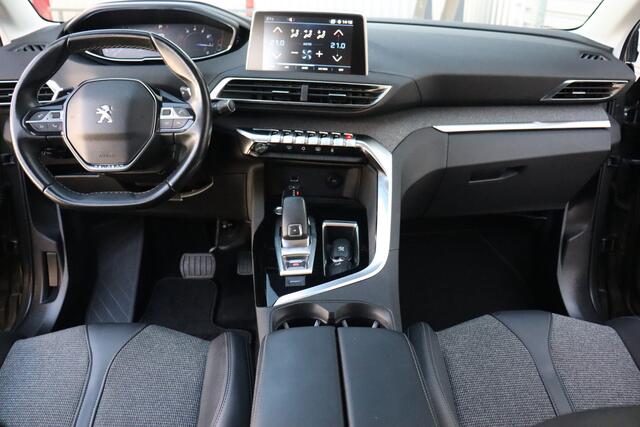 Peugeot 3008 1.2 PureTech Allure O.a: PDC, Camera, Keyless, Navi, Clima, Cruise, Etc. All-in prijs!