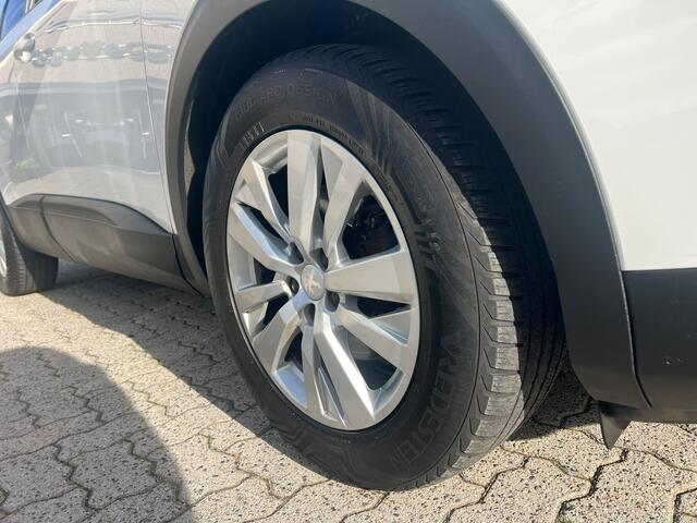 Peugeot 3008 1.2 PureTech Active navi, virtual cockpit, cruise, airco