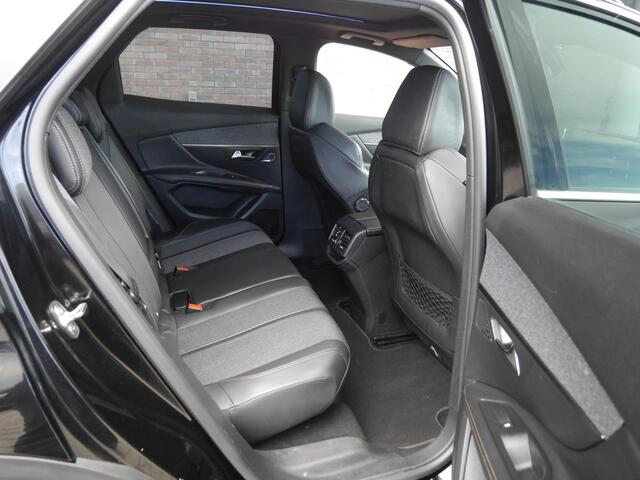Peugeot 3008 1.2 PureTech GT Line | Panoramadak | Navigatie | Achteruitrij Camera | Apple Carplay | Climate/Cruise Control | Led Koplampen | 19inch Lichtmetalen Velgen