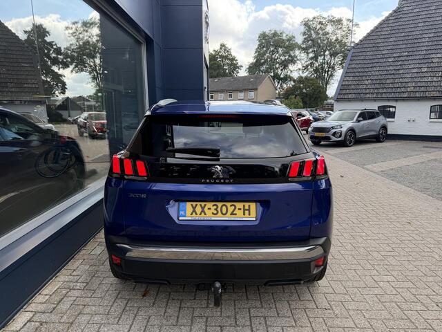 Peugeot 3008 1.2 Turbo 130PK Allure | Trekhaak 1400KG | Hoge Zitpositie | Stoelverwarming | Navigatie | Cruise Control | Lichtmetalen velgen | Climate Control | Parkeercamera | Half lederen bekleding.