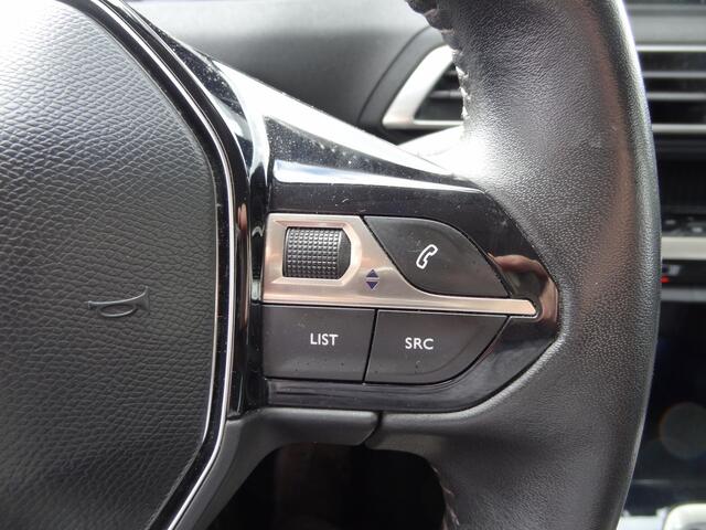 Peugeot 3008 1.2 PureTech Access