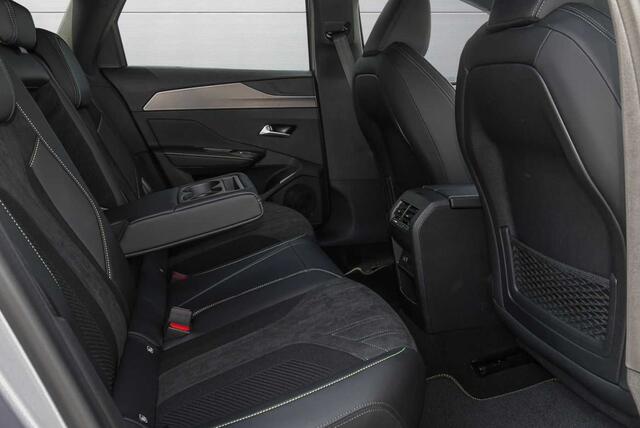 Peugeot 308 SW 1.2 PureTech GT Automaat Panorama dak/Navi/Camera/Led/Alcantara.