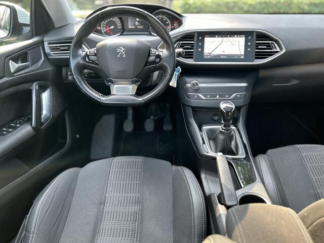 Peugeot 308 1.2 PT Blue L. Ex Panodak, Navi, LMV, 1e Eigenaar
