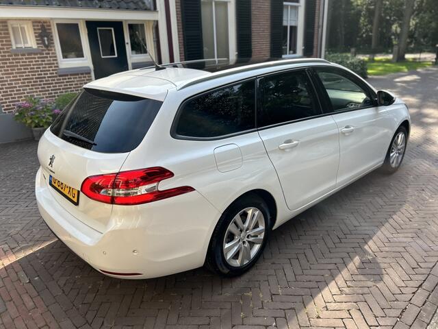 Peugeot 308 1.2 PT Blue L. Ex Panodak, Navi, LMV, 1e Eigenaar