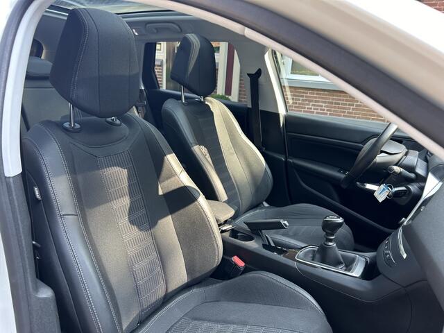 Peugeot 308 1.2 PT Blue L. Ex Panodak, Navi, LMV, 1e Eigenaar