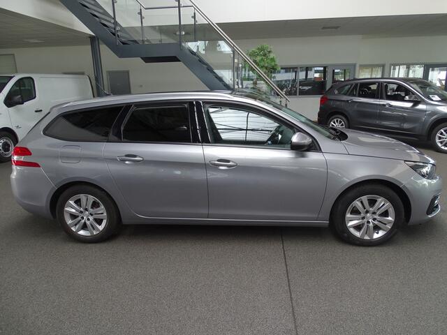 Peugeot 308 SW 1.2 PureTech Executive, Pano, Cruise, Navi, PDC