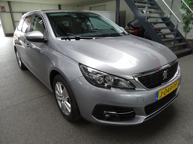 Peugeot 308 SW 1.2 PureTech Executive, Pano, Cruise, Navi, PDC
