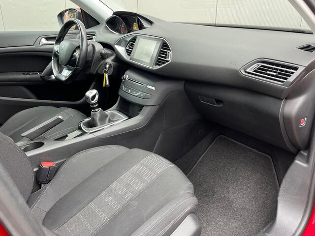 Peugeot 308 SW 1.6 BlueHDI Blue Lease Executive Navigatie / Panorama Dak / Camera