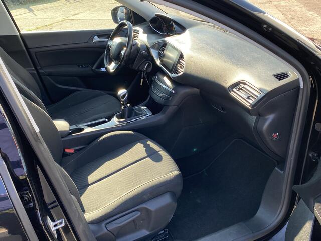 Peugeot 308 SW 1.6 BlueHDI 120 PK EURO 6 Blue Lease Executive, 6-BAK, AIRCO(CLIMA), CRUISE CONTROL, PARKEERSENSOREN V+A, PANORAMADAK, GROOT NAVIGATIE, BLUETOOTH-RADIO-USB-AUX, 4X ELEK-RAMEN, ISOFIX, CENT-VERGRENDELING, LED DAGRIJVERLICHTING, LM-VELGEN, TREKHAAK