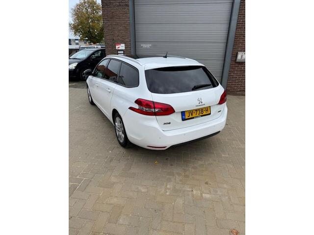 Peugeot 308 SW 1.2 PureTech Blue Lease Executive