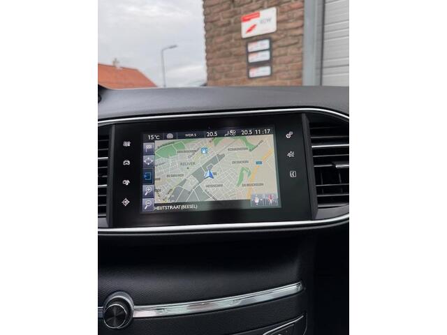 Peugeot 308 SW 1.2 PureTech Blue Lease Executive