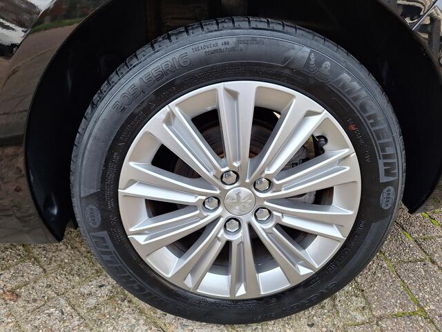 Peugeot 308 SW 1.2 PureTech Allure ,CLIMA/PDC/NAVI/PANORAMA/ENZ....