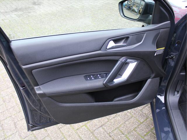 Peugeot 308 SW 1.2 PureTech 131PK Automaat Blue Lease Premium /NAVI/Panoramadak/360° Camera/LED/PDC/DAB+/Apple carplay/Lane assist/NAP! 1e eig!