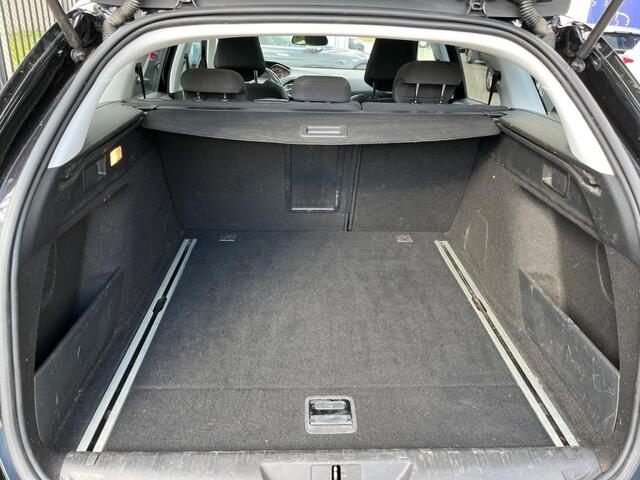 Peugeot 308 SW 1.5 hdi ECC LMV PANODAK SPORTSTOELEN NAVIGATIE CAMERA
