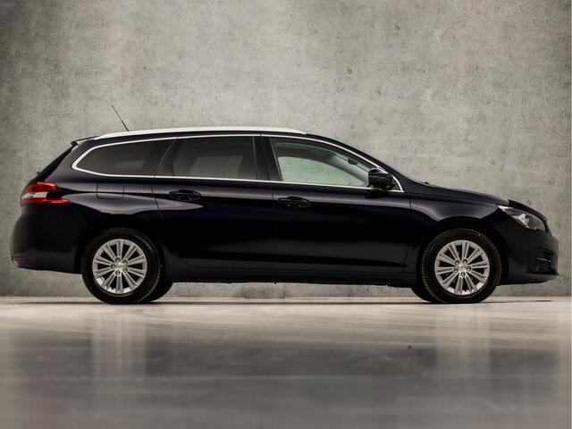Peugeot 308 SW 1.2 PureTech Premium Sport Automaat (PANORAMADAK, APPLE CARPLAY, NAVIGATIE, 360 CAMERA, SPORTSTOELEN, GETINT GLAS, CRUISE, NIEUWE APK, NIEUWSTAAT)