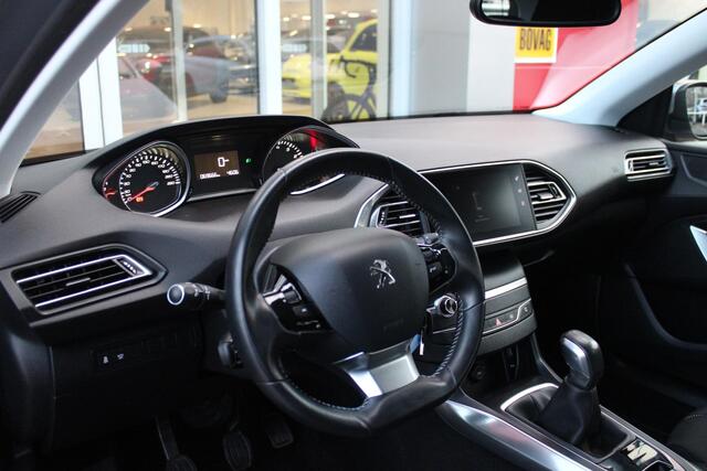 Peugeot 308 1.2 110PK ALLURE | NAVIGATIE | PARKEER SENSOREN VOOR EN ACHTER | FULL LED KOPLAMPEN | LICHTMETALEN VELGEN | ALL SEASON BANDEN | CLIMATE CONTROL | CRUISE CONTROL |